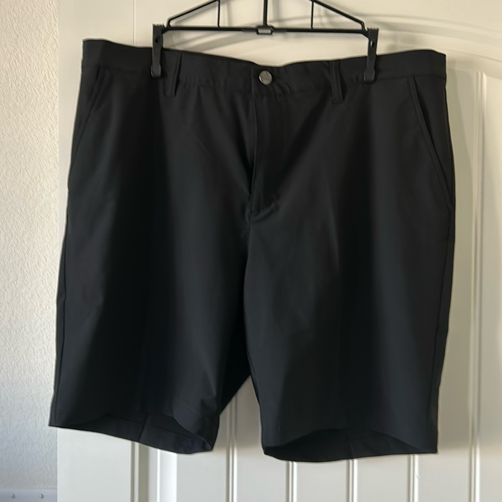 Men’s Adidas golf shorts